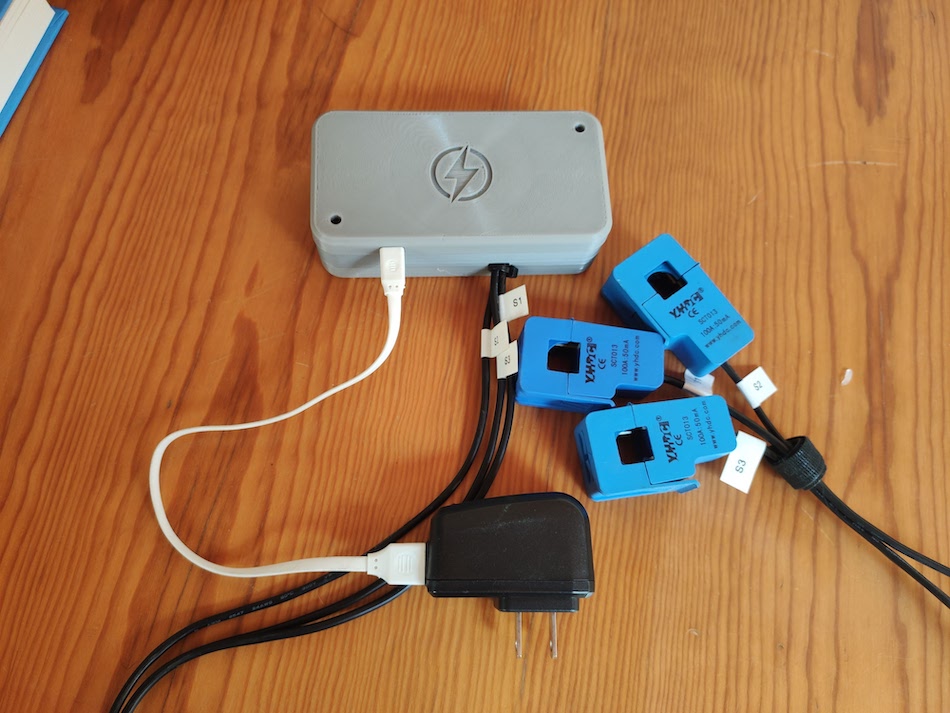 Finished energy monitor with 3D printed case: Front view with lid